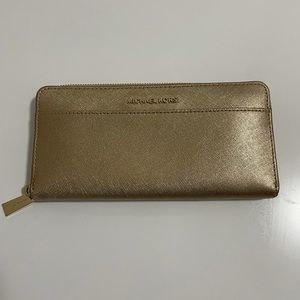 Michael Kors Clutch